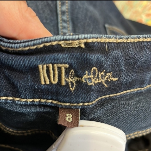 Kut from the Kloth Catherine Boyfriend Short Women 8 Dark Blue Zip 10" Inseam - Picture 3 of 4